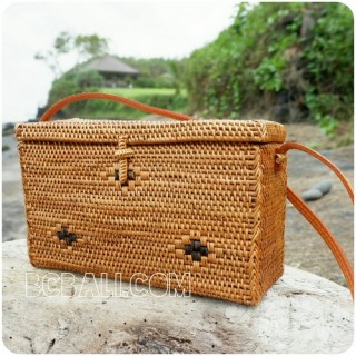 natural organic straw rattan sling bags sequare design motif